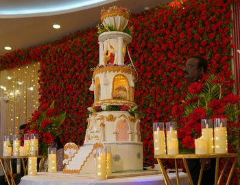 Ovo & Latte's Custom Wedding Cake